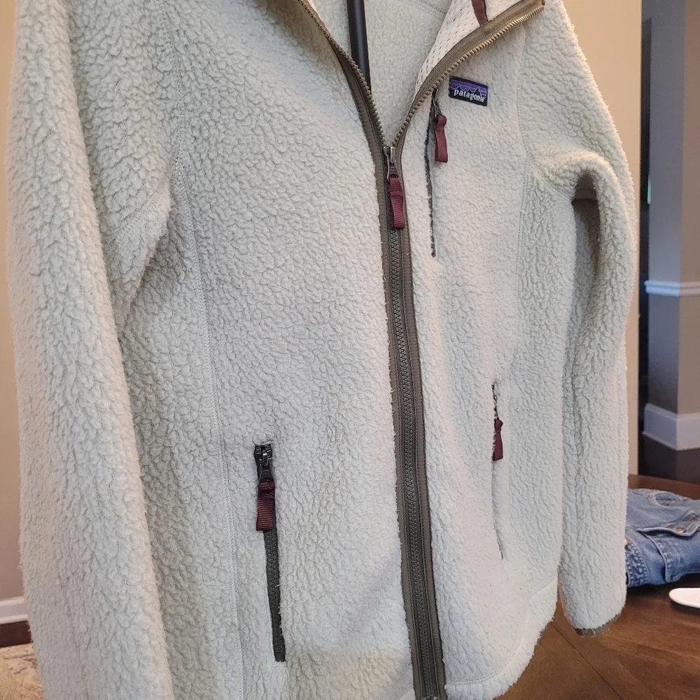 Patagonia Cream Fleece Jacket - Picture 4 of 5